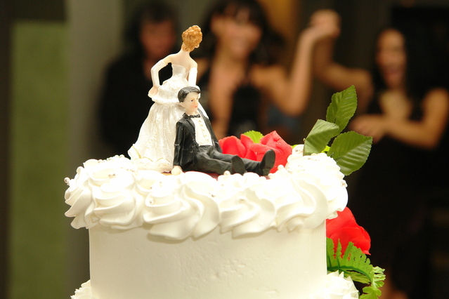 wedding-cake-1-1319359-639x426